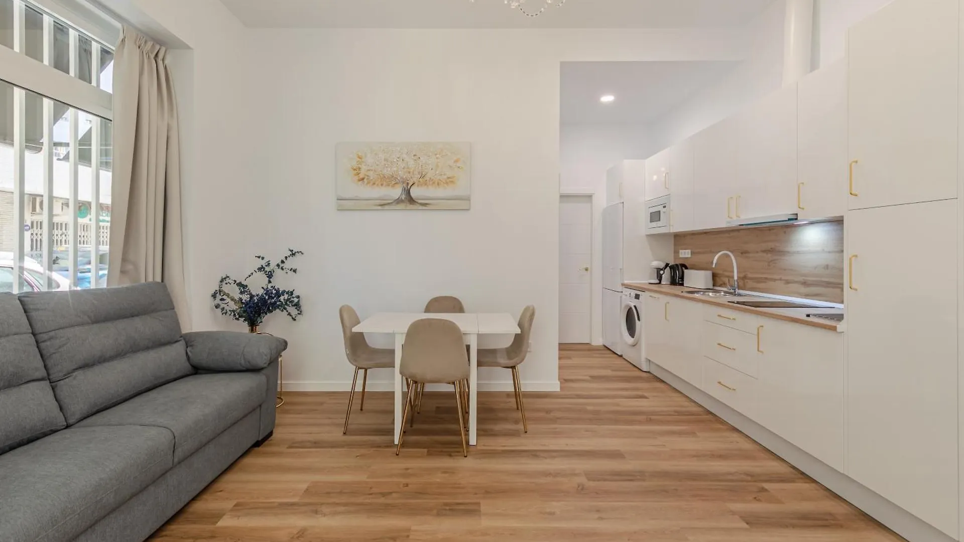 Apartment Lujoso Apartamento Frente La Feria De Sevilla, Los Remedios Spain